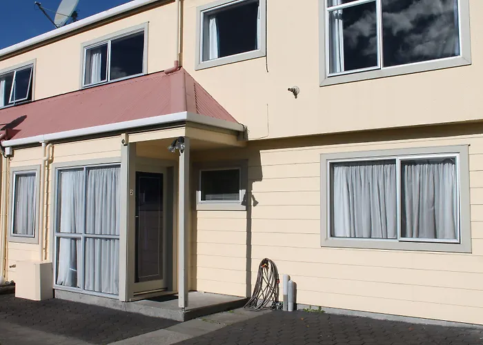 Hotels Close to Airport Riverview